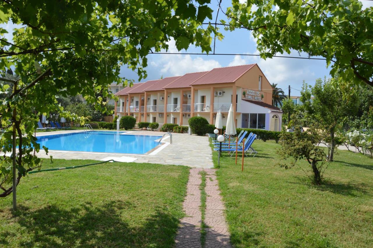 Aggelos Family Hotel Мораитика Екстериор снимка