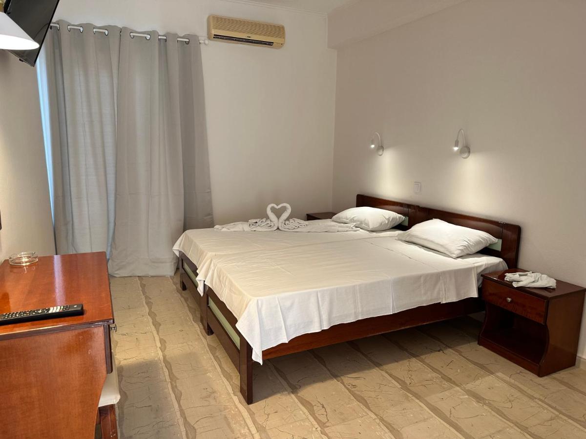 Aggelos Family Hotel Мораитика Екстериор снимка