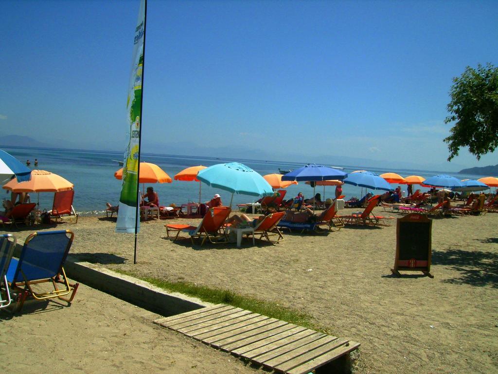 Aggelos Family Hotel Мораитика Екстериор снимка