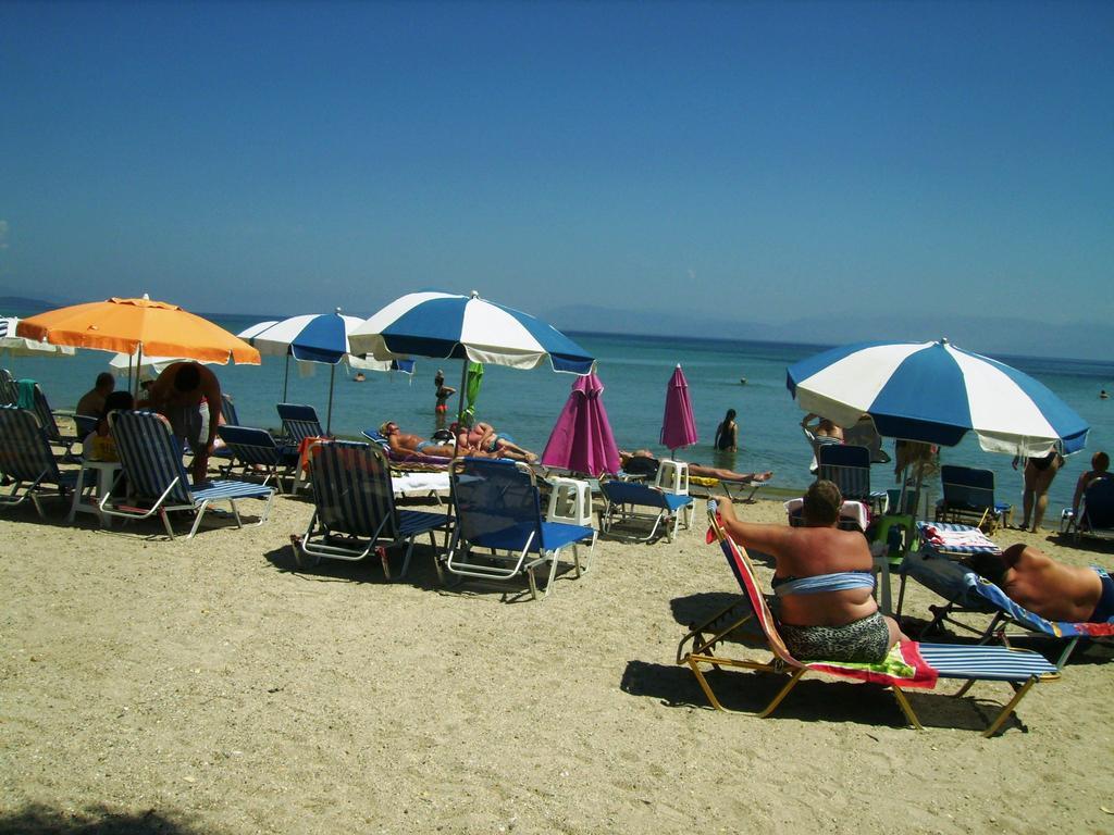 Aggelos Family Hotel Мораитика Екстериор снимка