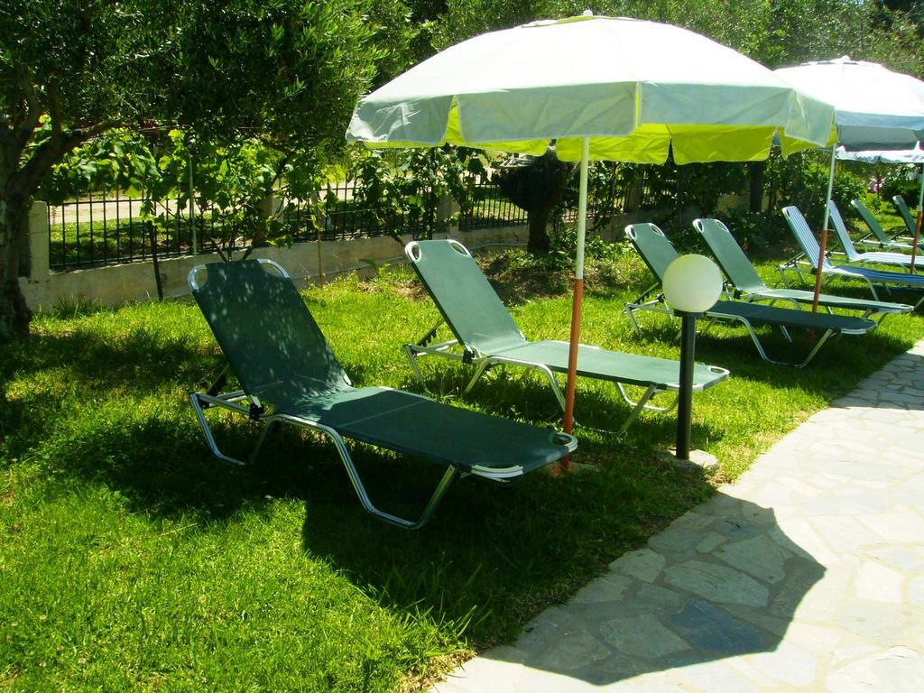 Aggelos Family Hotel Мораитика Екстериор снимка